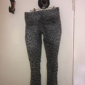 Grey leopard skinny jeans